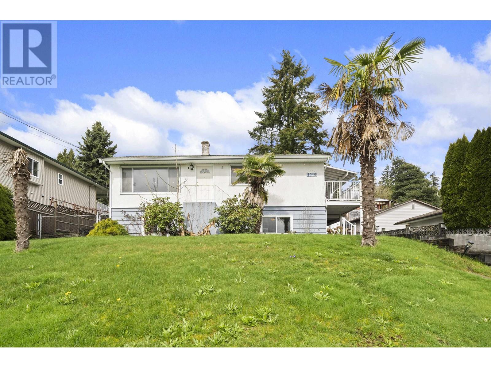 1219 HAMMOND AVENUE, coquitlam, British Columbia