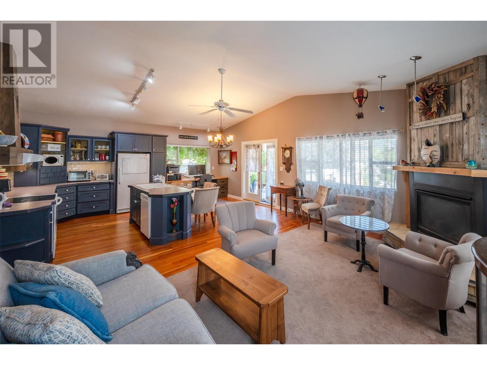 Property at 1705 Wallis Road image 3