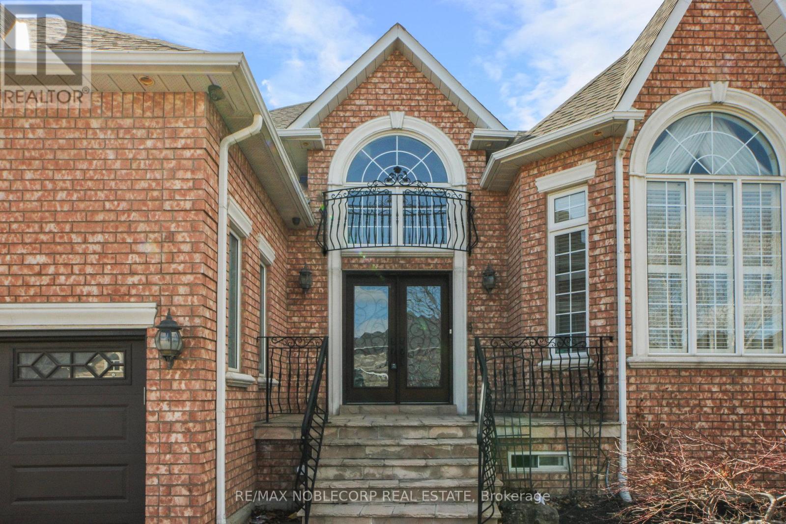 Property at 86 NOVAVIEW CRESCENT image 2