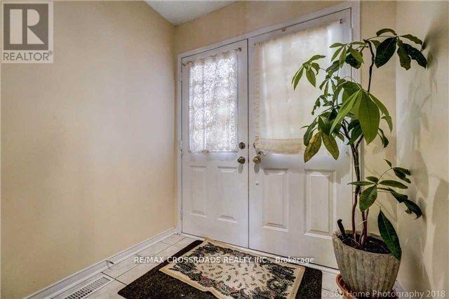 Property at 29 BILLINGSLEY CRESCENT image 3