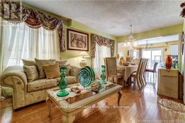 Property at 29 BILLINGSLEY CRESCENT image 5