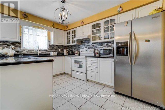 29 Billingsley Crescent, Markham, Ontario  L3S 4P2 - Photo 9 - N12051701