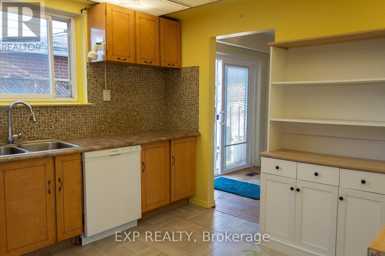 Property at 57 TEALHAM DRIVE image 3