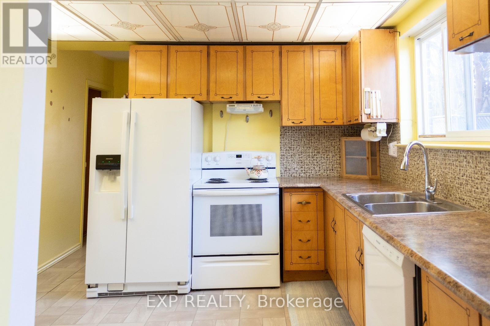 Property at 57 TEALHAM DRIVE image 4