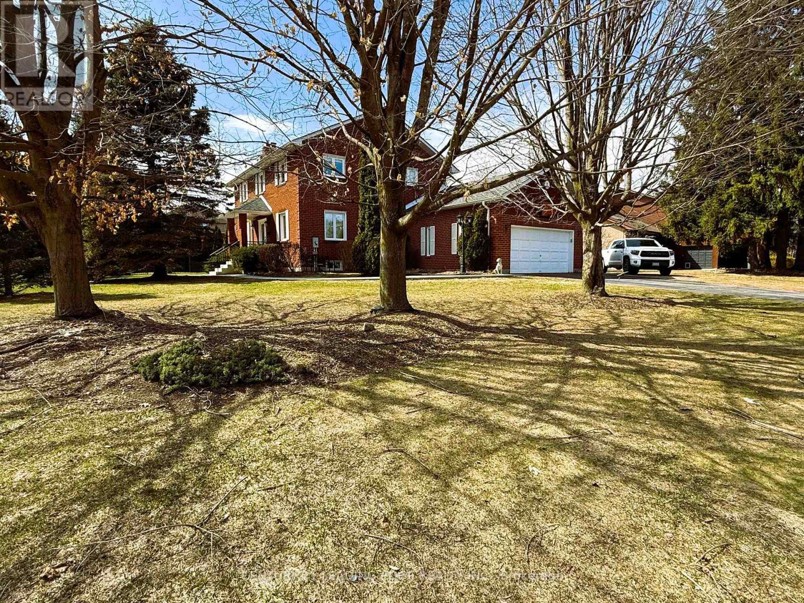 Property at 2 COLLEEN CRESCENT image 4