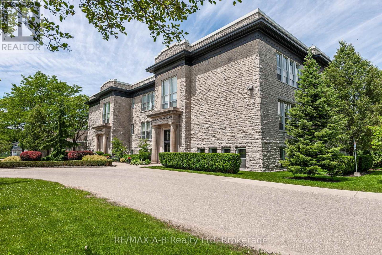 2f - 189 Elizabeth Street, St. Marys, Ontario  N4X 0B5 - Photo 4 - X11953880