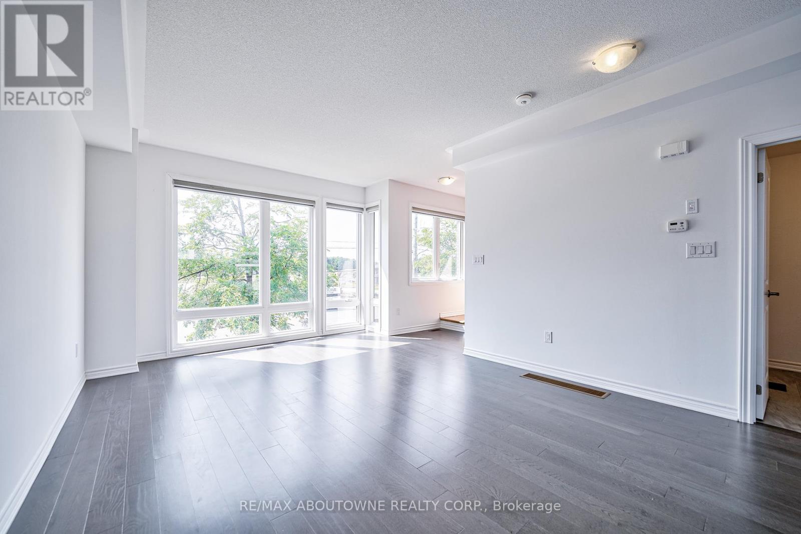 2501 Littlefield Crescent, Oakville (1007 - Ga Glen Abbey), Ontario  L6M 5L9 - Photo 16 - W12051712