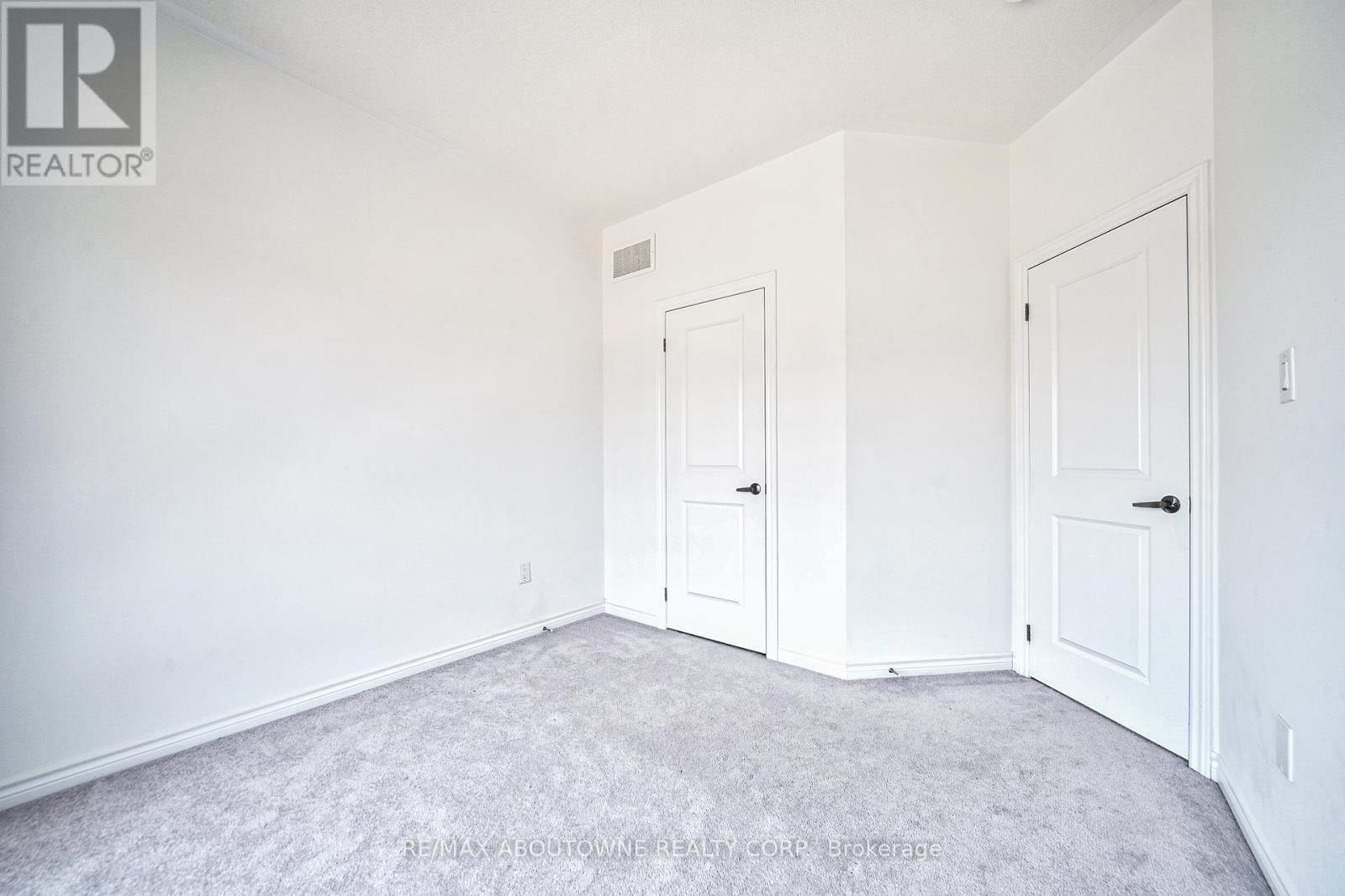 2501 Littlefield Crescent, Oakville (1007 - Ga Glen Abbey), Ontario  L6M 5L9 - Photo 41 - W12051712