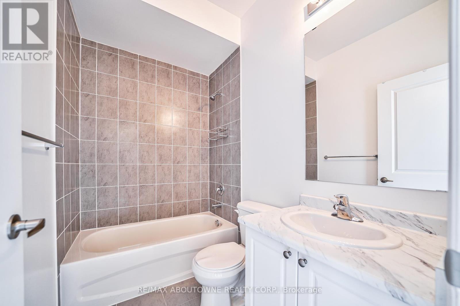2501 Littlefield Crescent, Oakville (1007 - Ga Glen Abbey), Ontario  L6M 5L9 - Photo 42 - W12051712