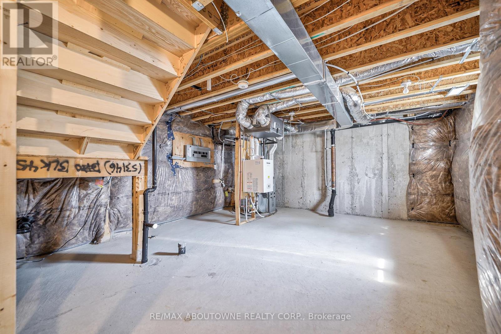 2501 Littlefield Crescent, Oakville (1007 - Ga Glen Abbey), Ontario  L6M 5L9 - Photo 43 - W12051712