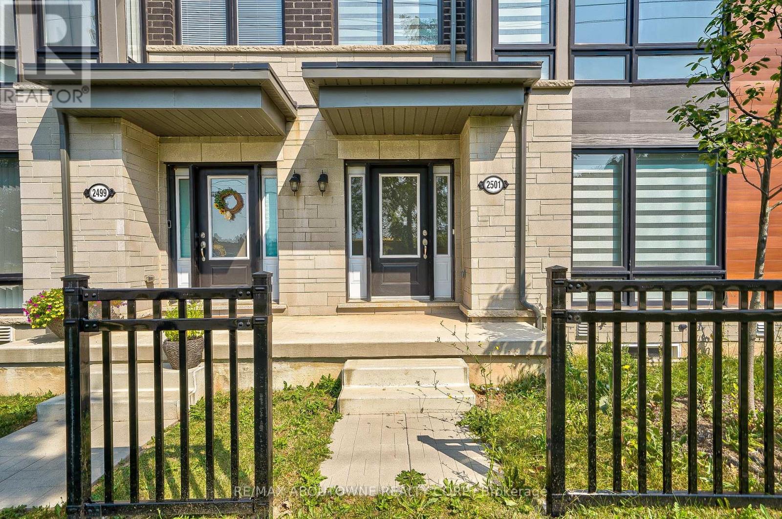 2501 Littlefield Crescent, Oakville (1007 - Ga Glen Abbey), Ontario  L6M 5L9 - Photo 6 - W12051712