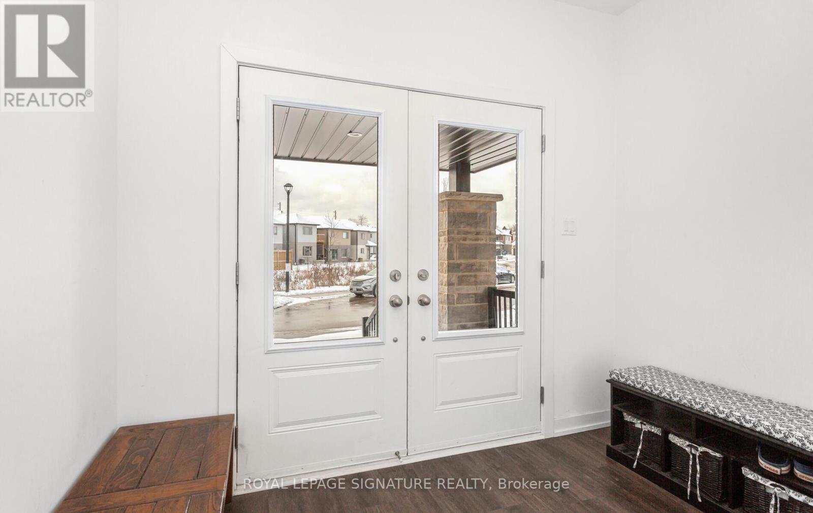 Property at 17 FERRIS CIRCLE image 4