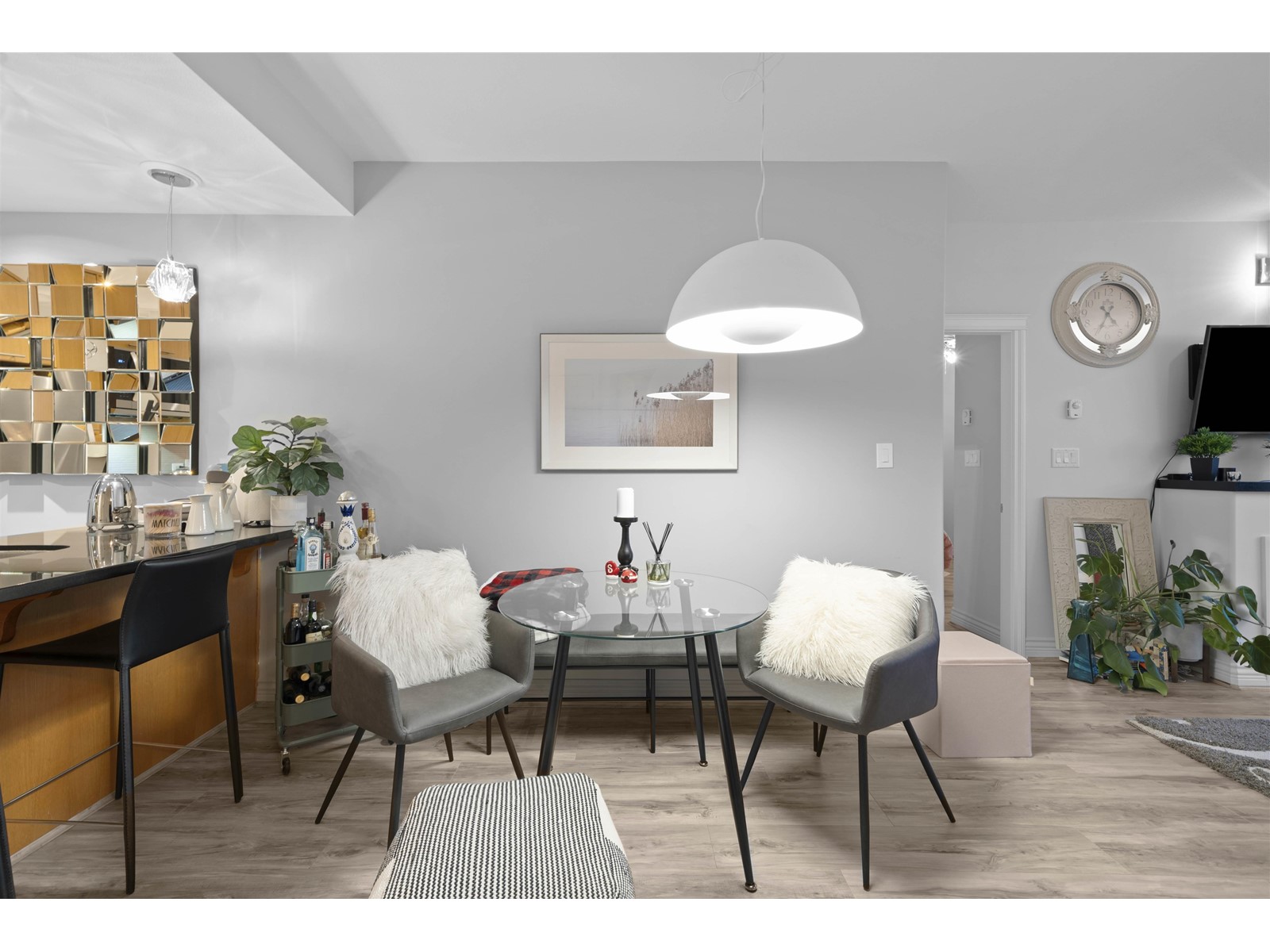 214 2970 King George Boulevard, Surrey, British Columbia  V4P 0E6 - Photo 10 - R2981216