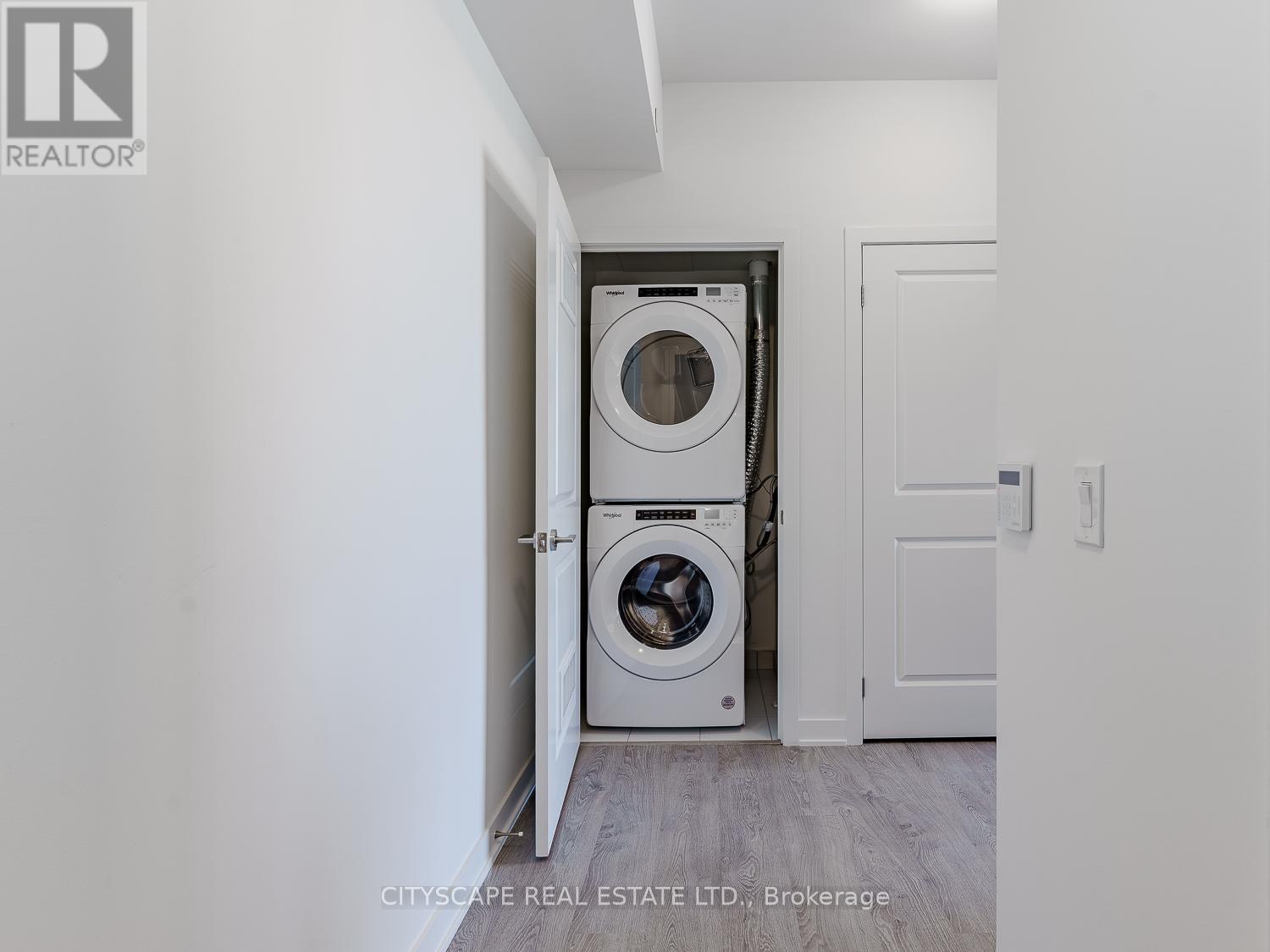 405 - 120 Eagle Rock Way, Vaughan, Ontario  L6A 5C2 - Photo 12 - N12051491
