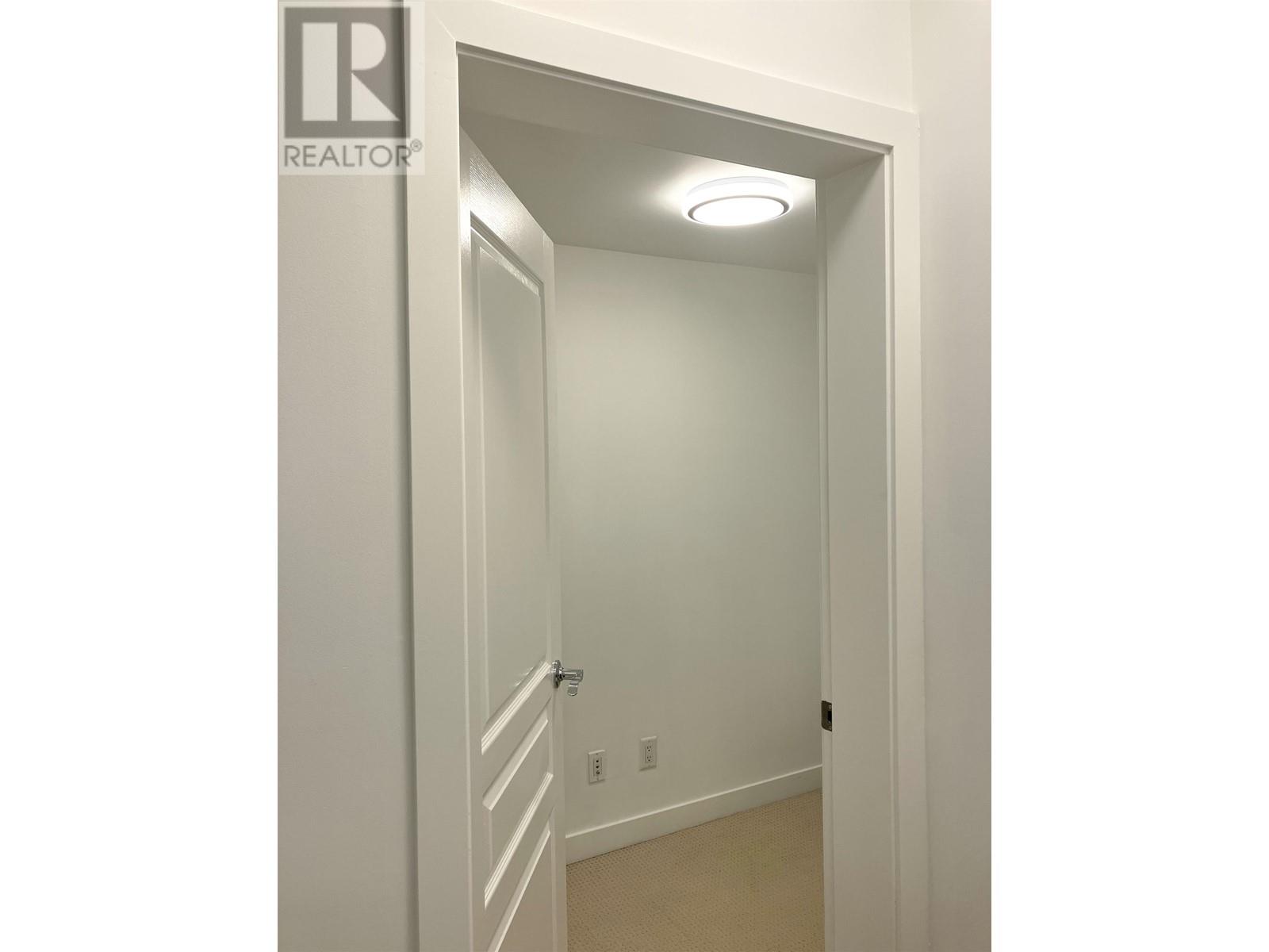 Listing Picture 17 of 28 : 1468 CEDAR COTTAGE MEWS, Vancouver / 溫哥華 - 魯藝地產 Yvonne Lu Group - MLS Medallion Club Member