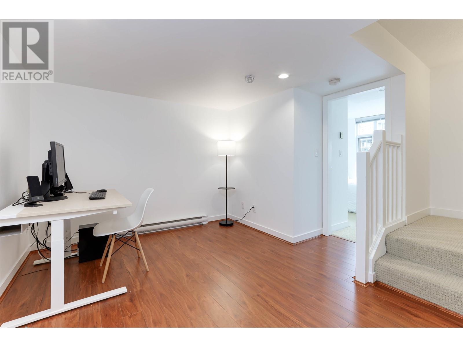 Listing Picture 16 of 28 : 1468 CEDAR COTTAGE MEWS, Vancouver / 溫哥華 - 魯藝地產 Yvonne Lu Group - MLS Medallion Club Member