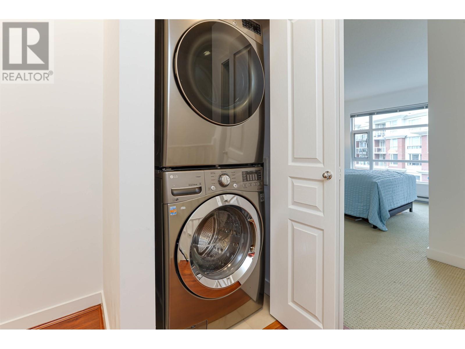 Listing Picture 11 of 28 : 1468 CEDAR COTTAGE MEWS, Vancouver / 溫哥華 - 魯藝地產 Yvonne Lu Group - MLS Medallion Club Member