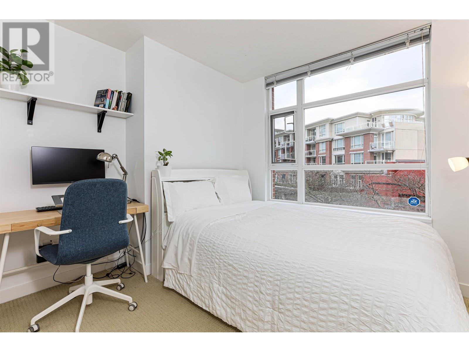 Listing Picture 9 of 28 : 1468 CEDAR COTTAGE MEWS, Vancouver / 溫哥華 - 魯藝地產 Yvonne Lu Group - MLS Medallion Club Member