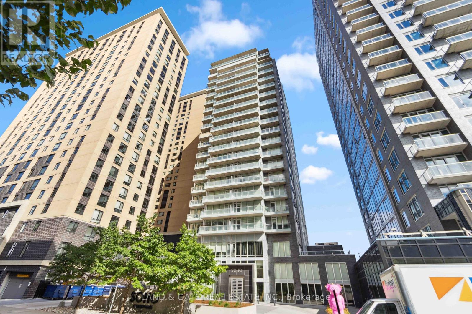 Property at 212 - 111 CHAMPAGNE AVENUE S image 1