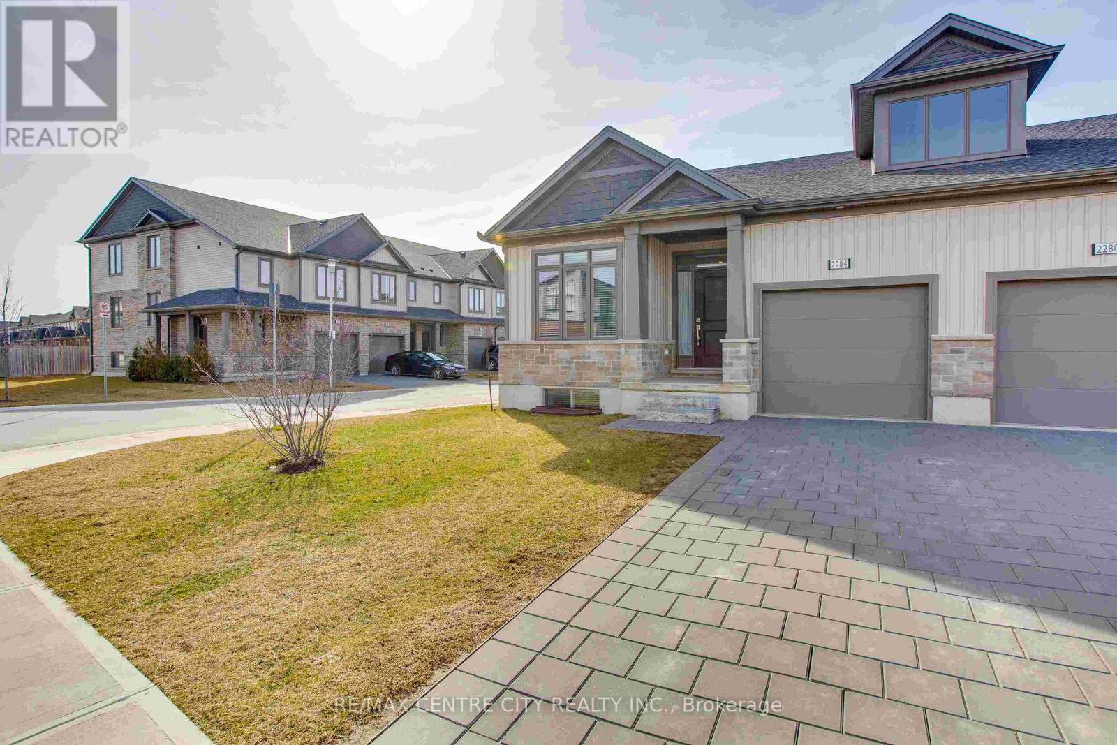 Property at 2284 EVANS BOULEVARD image 3