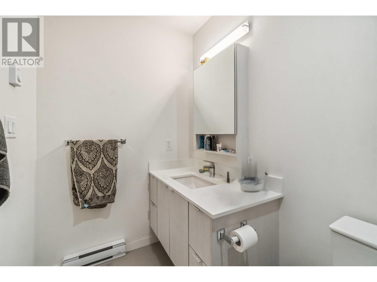 303 717 Breslay Street, Coquitlam, British Columbia  V3J 4A5 - Photo 14 - R2983678