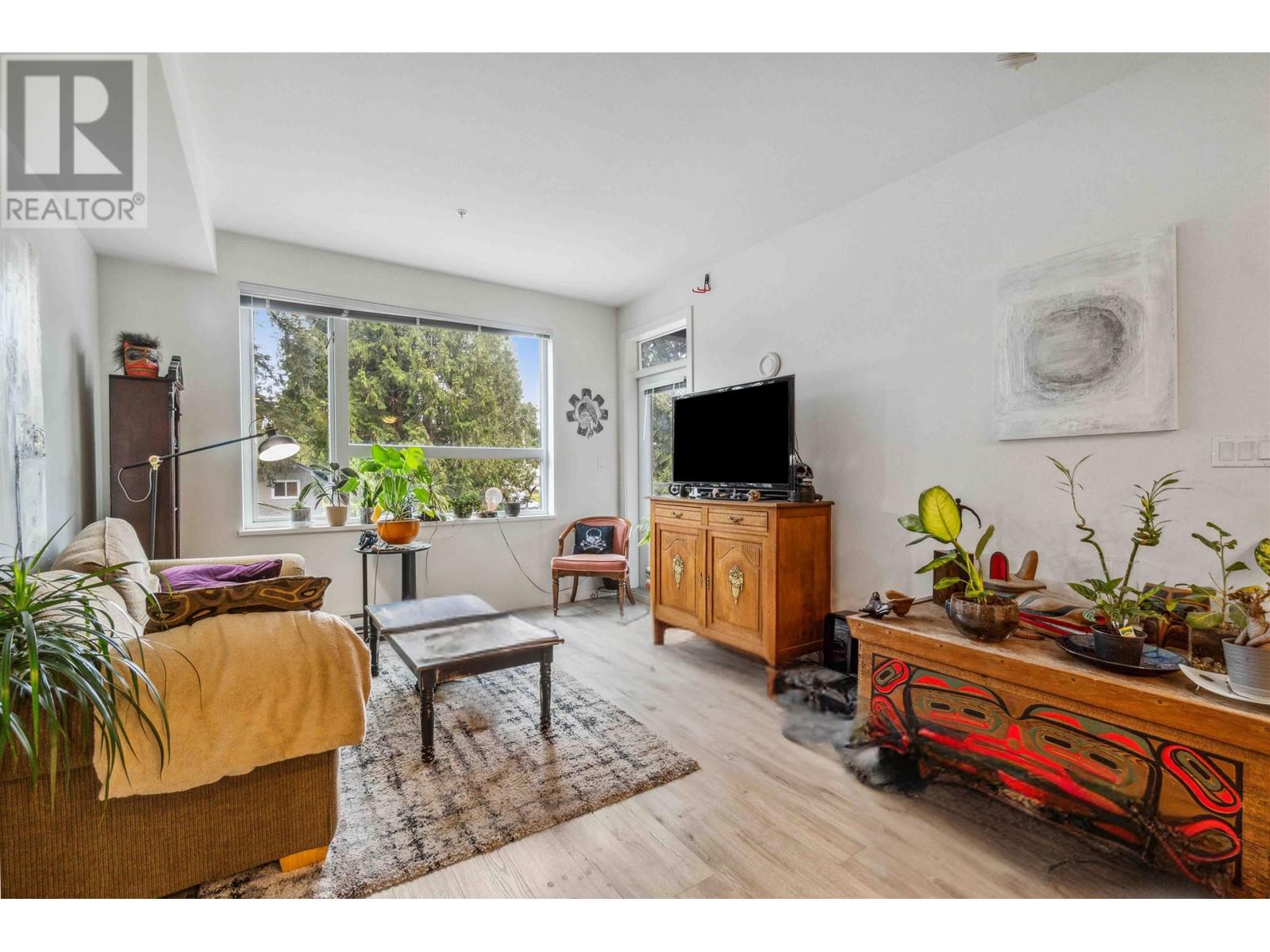 303 717 Breslay Street, Coquitlam, British Columbia  V3J 4A5 - Photo 8 - R2983678