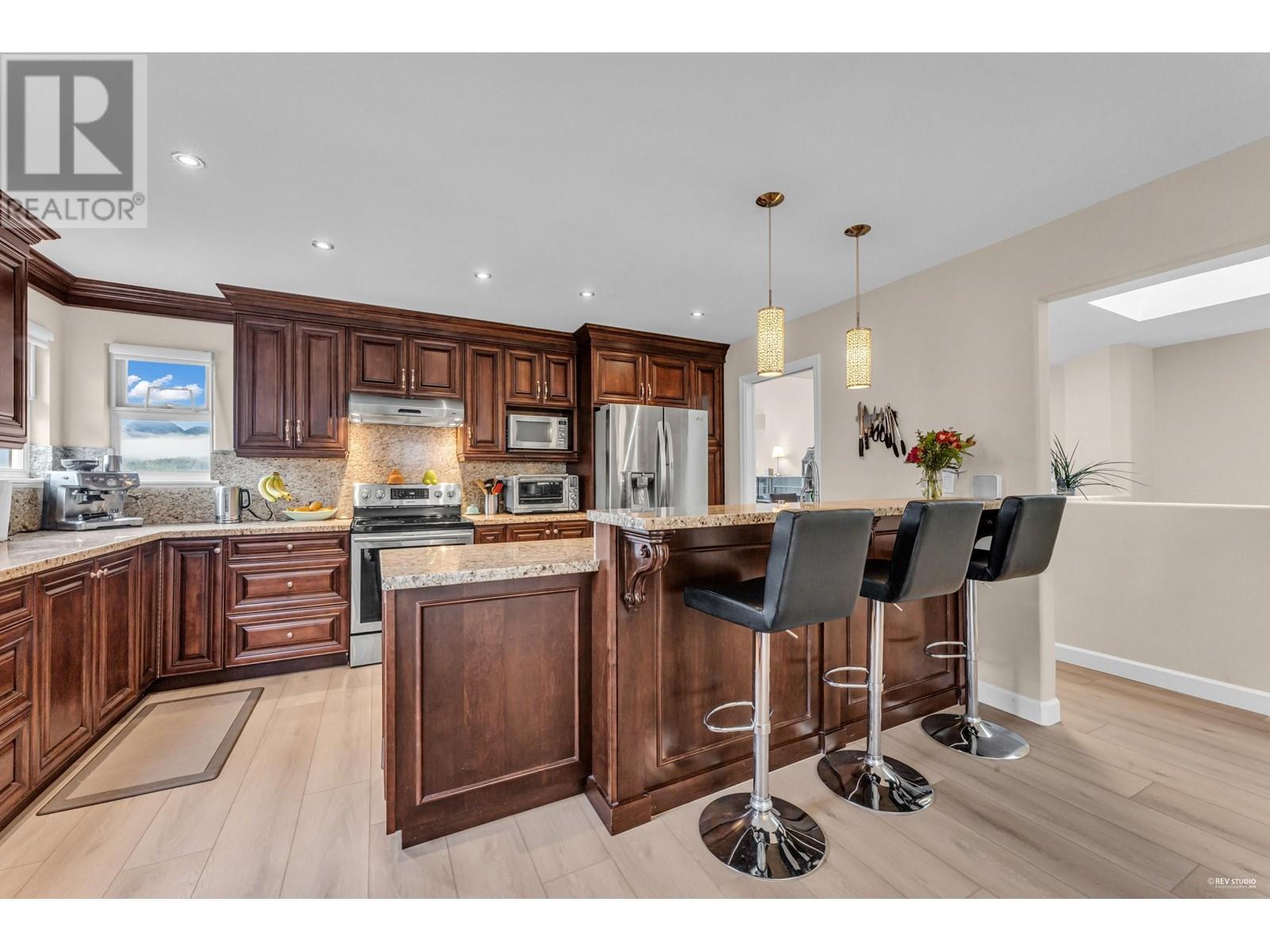 74 Shoreline Circle, Port Moody, British Columbia  V3H 5B3 - Photo 11 - R2983705