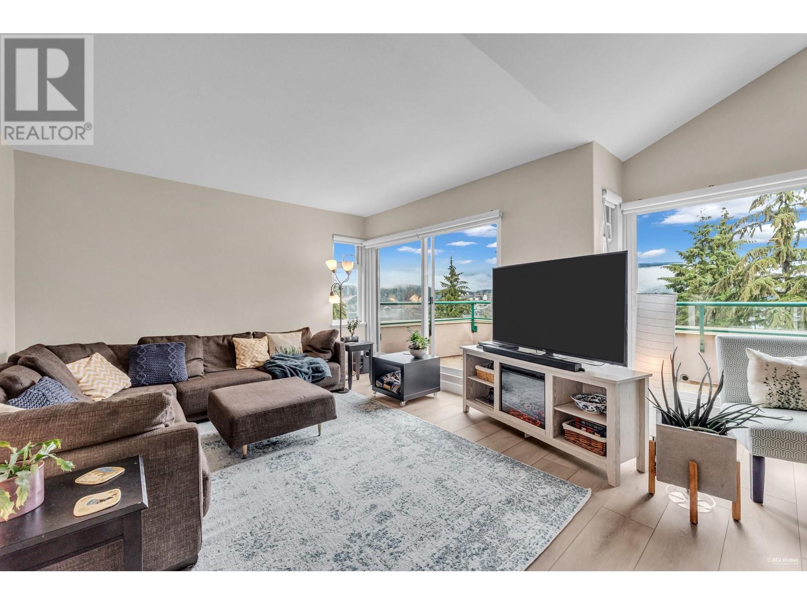 74 Shoreline Circle, Port Moody, British Columbia  V3H 5B3 - Photo 3 - R2983705