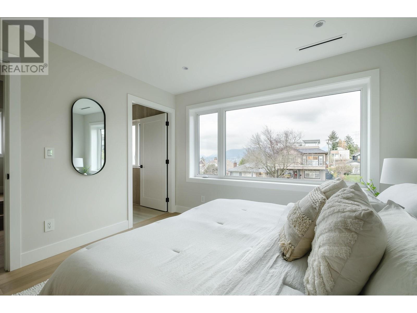 3674 Oxford Street, Vancouver, British Columbia  V5K 1P3 - Photo 13 - R2983708
