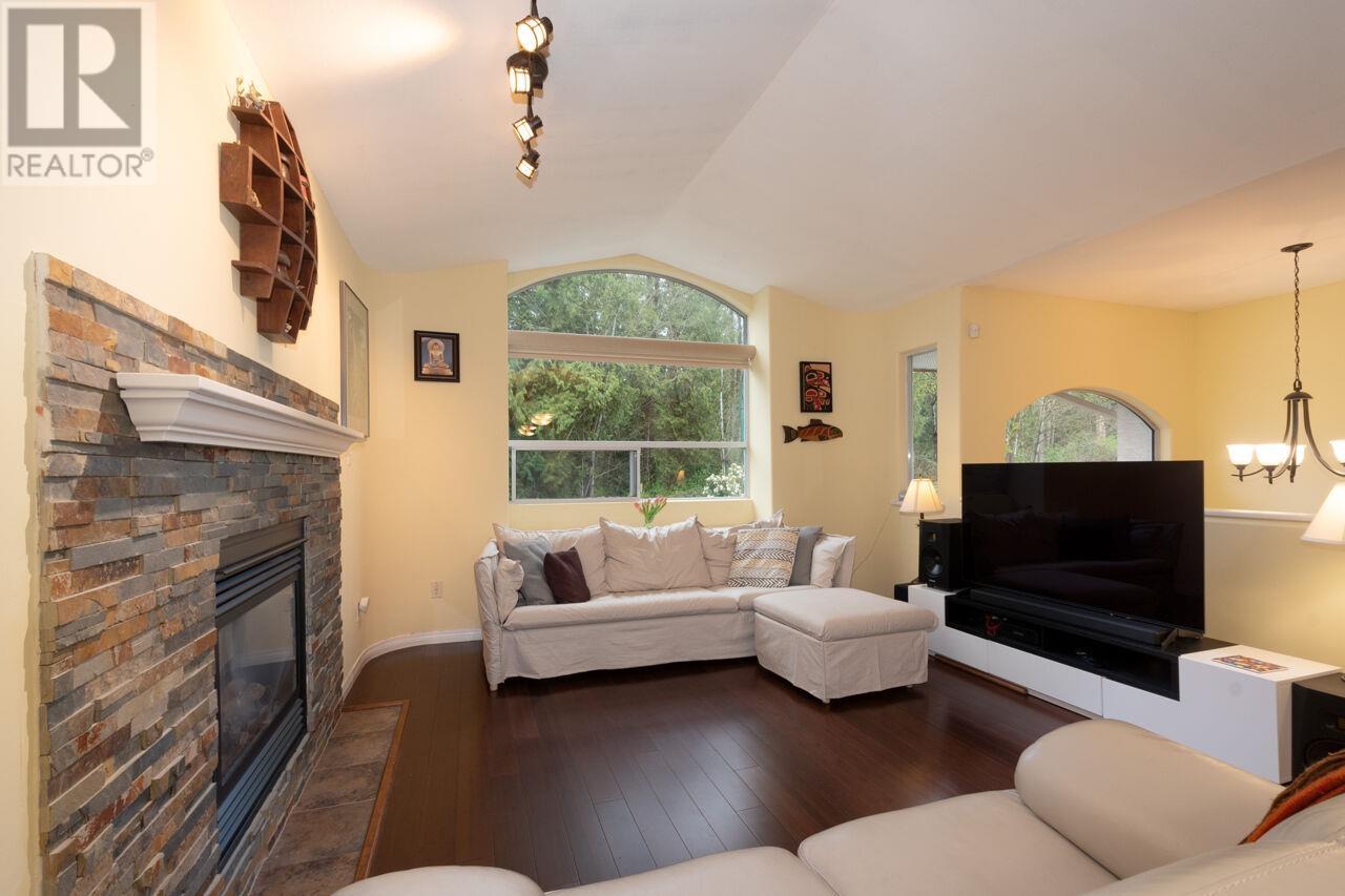 6873 4th Street, Burnaby, British Columbia  V5E 4J3 - Photo 10 - R2983717