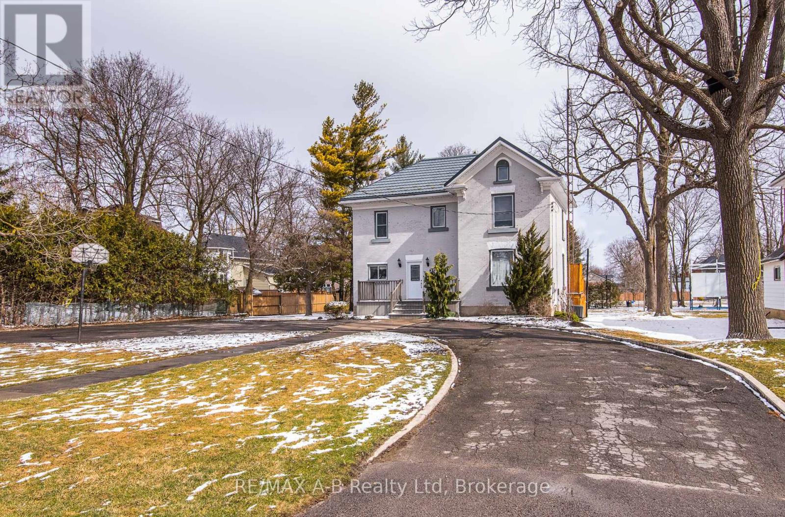 Property at 22 MILL STREET E image 1