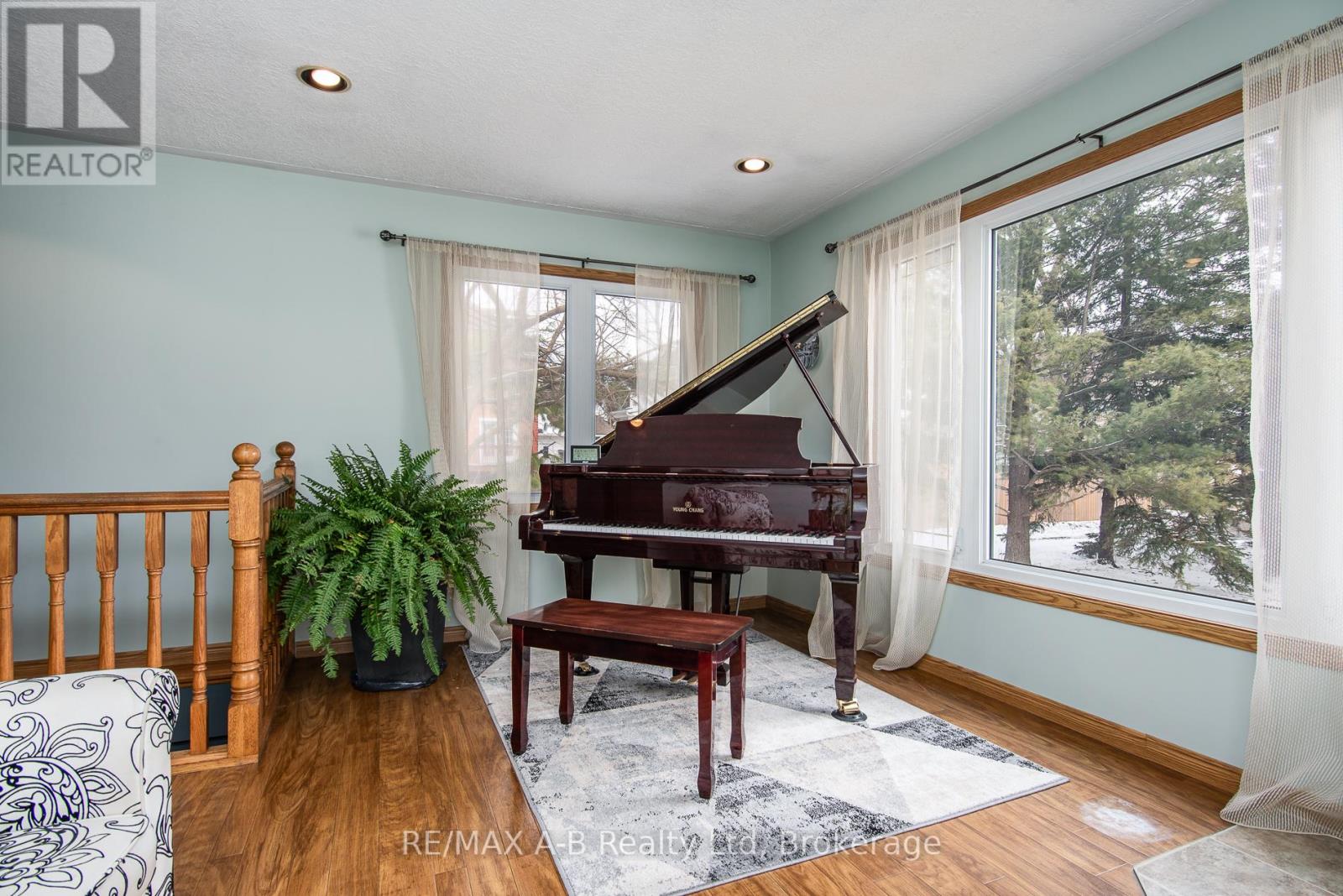 22 Mill Street E, Perth East, Ontario  N0K 1M0 - Photo 26 - X12051754