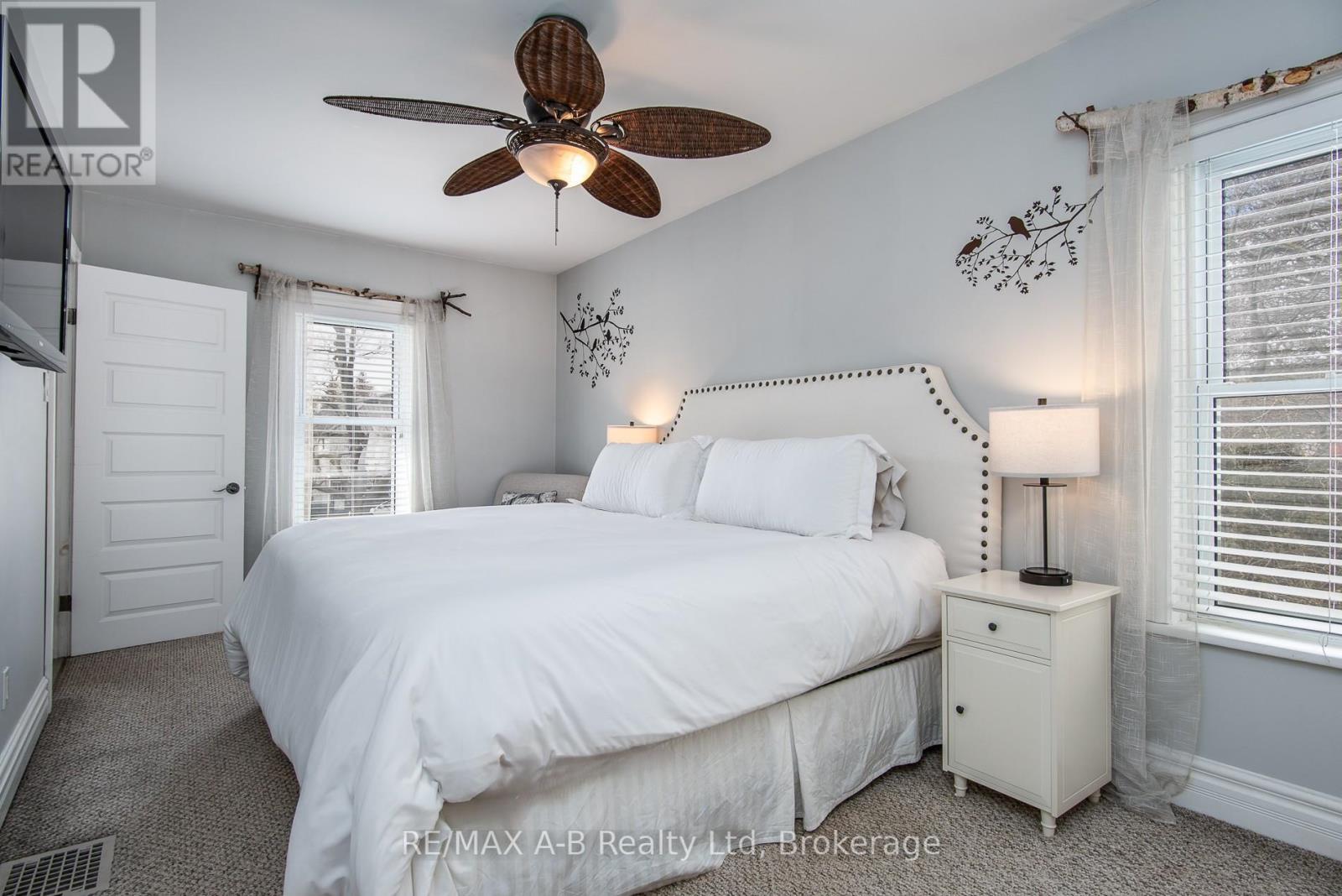 22 Mill Street E, Perth East, Ontario  N0K 1M0 - Photo 30 - X12051754