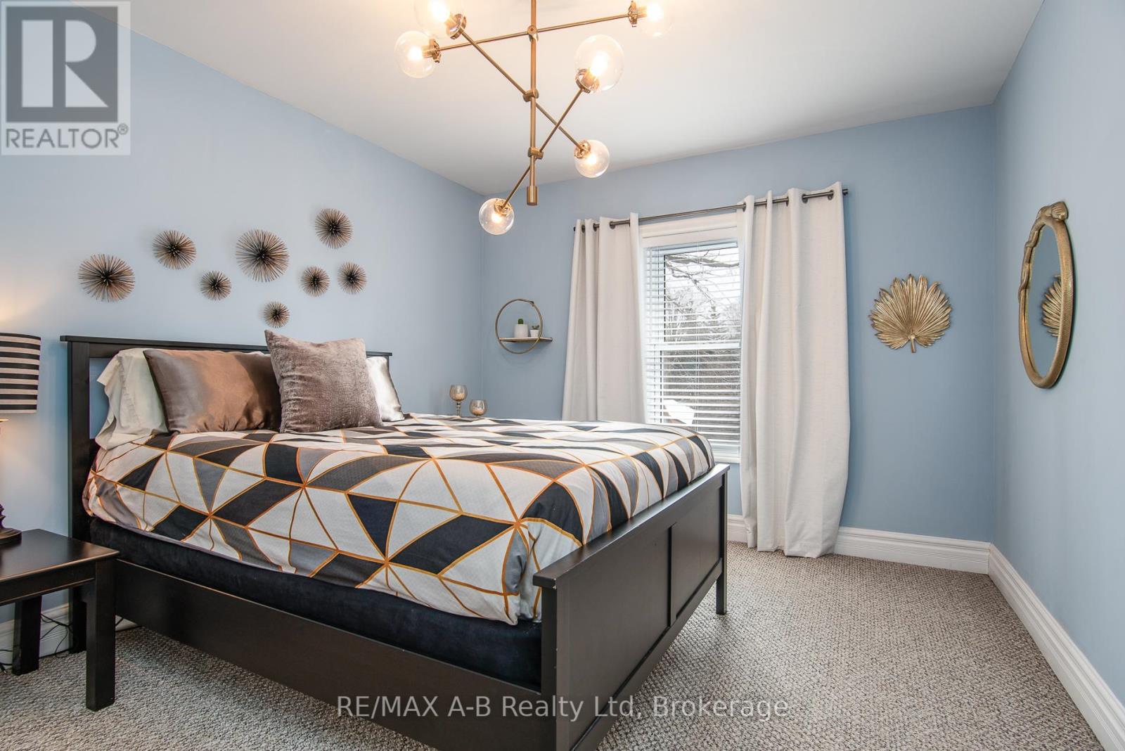 22 Mill Street E, Perth East, Ontario  N0K 1M0 - Photo 33 - X12051754