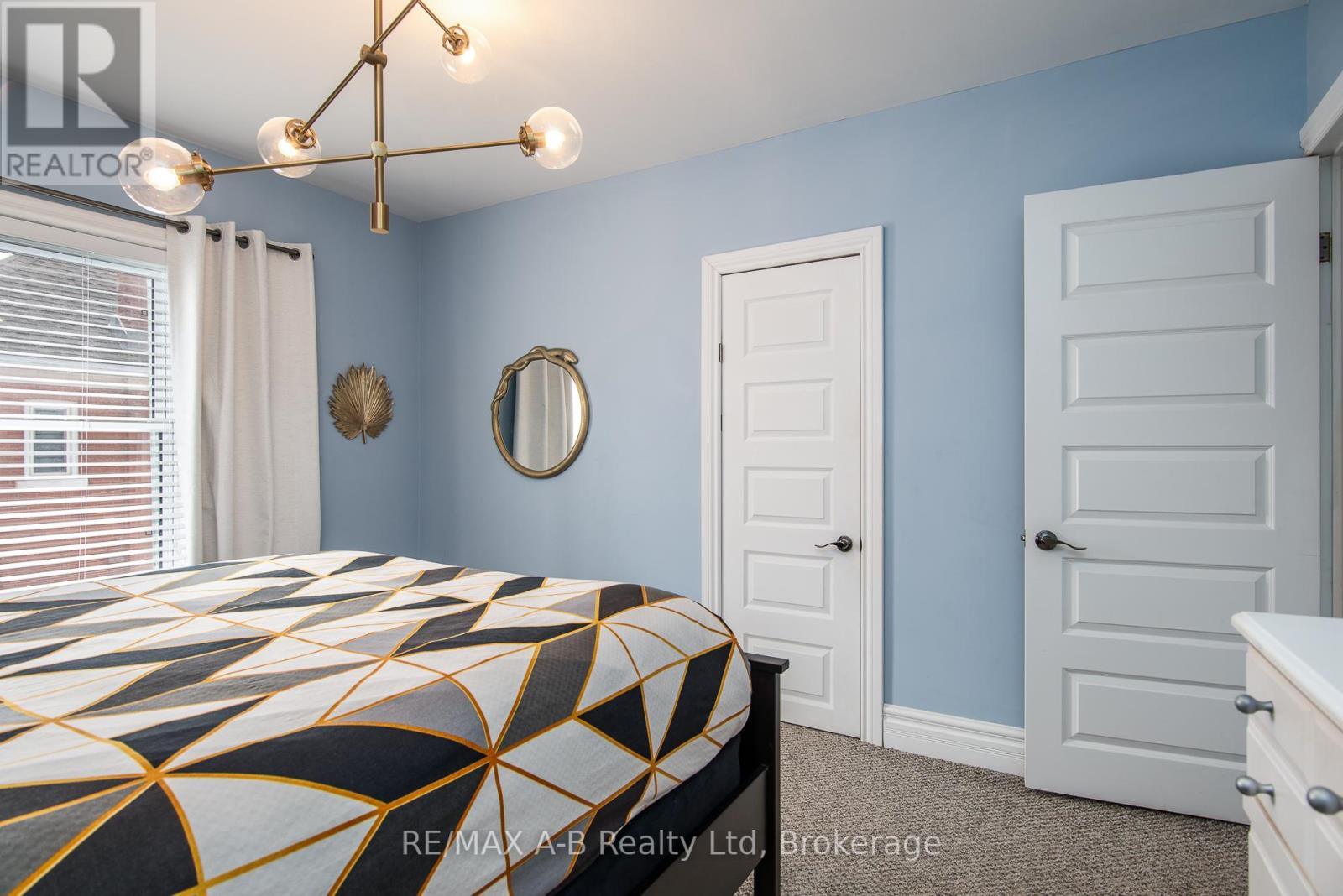 22 Mill Street E, Perth East, Ontario  N0K 1M0 - Photo 34 - X12051754