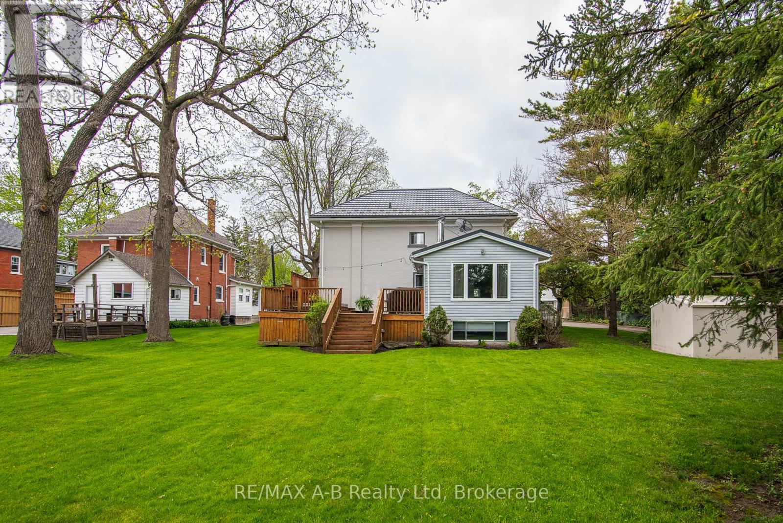 22 Mill Street E, Perth East, Ontario  N0K 1M0 - Photo 46 - X12051754
