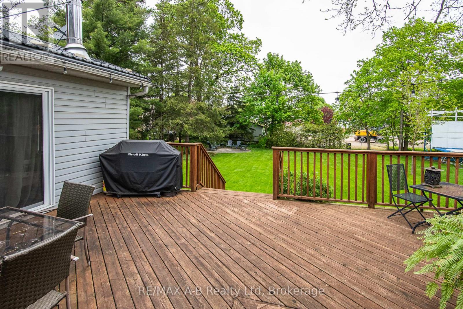 22 Mill Street E, Perth East, Ontario  N0K 1M0 - Photo 48 - X12051754