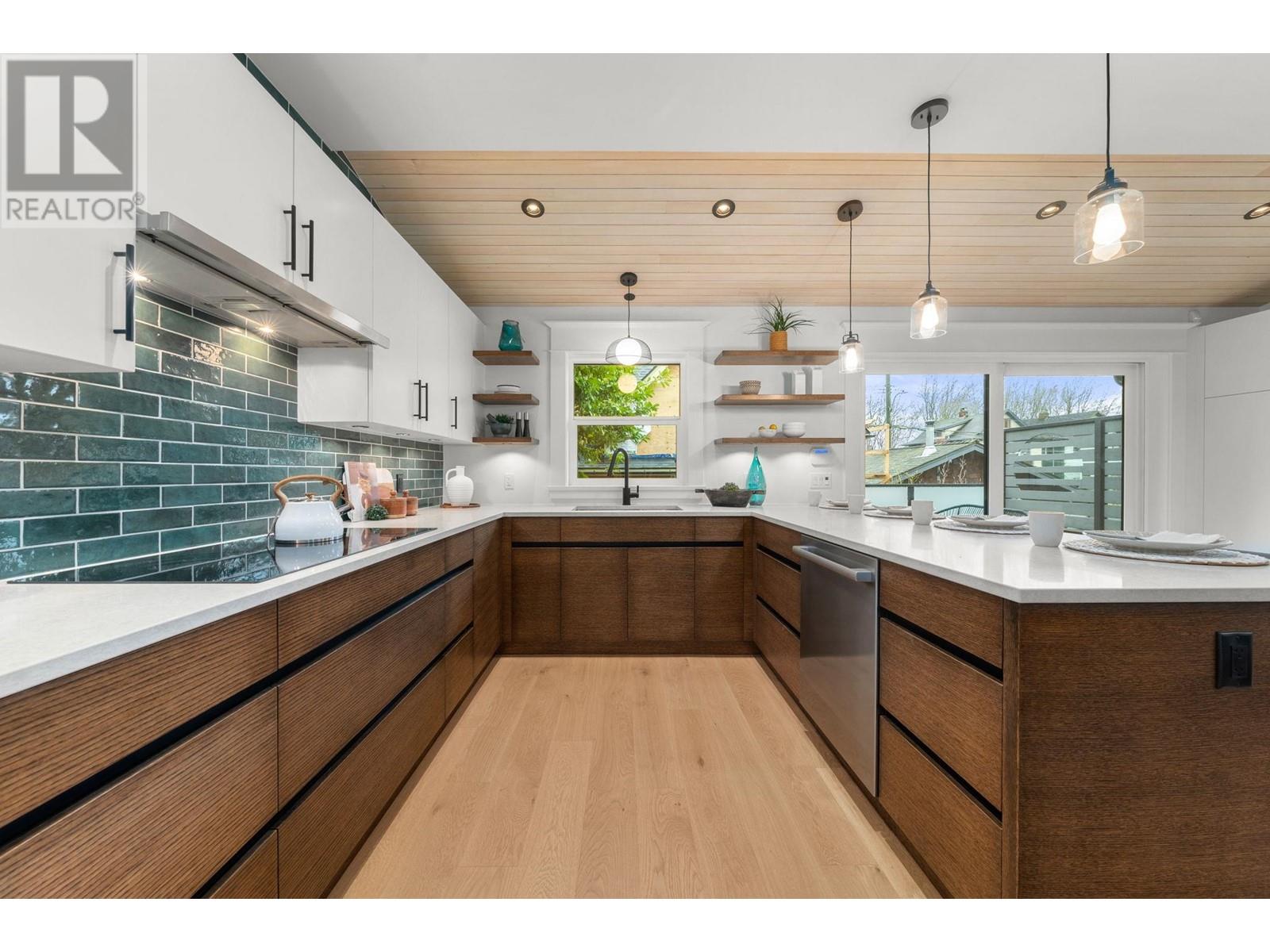 2592 Eton Street, Vancouver, British Columbia  V5K 1J7 - Photo 10 - R2983668