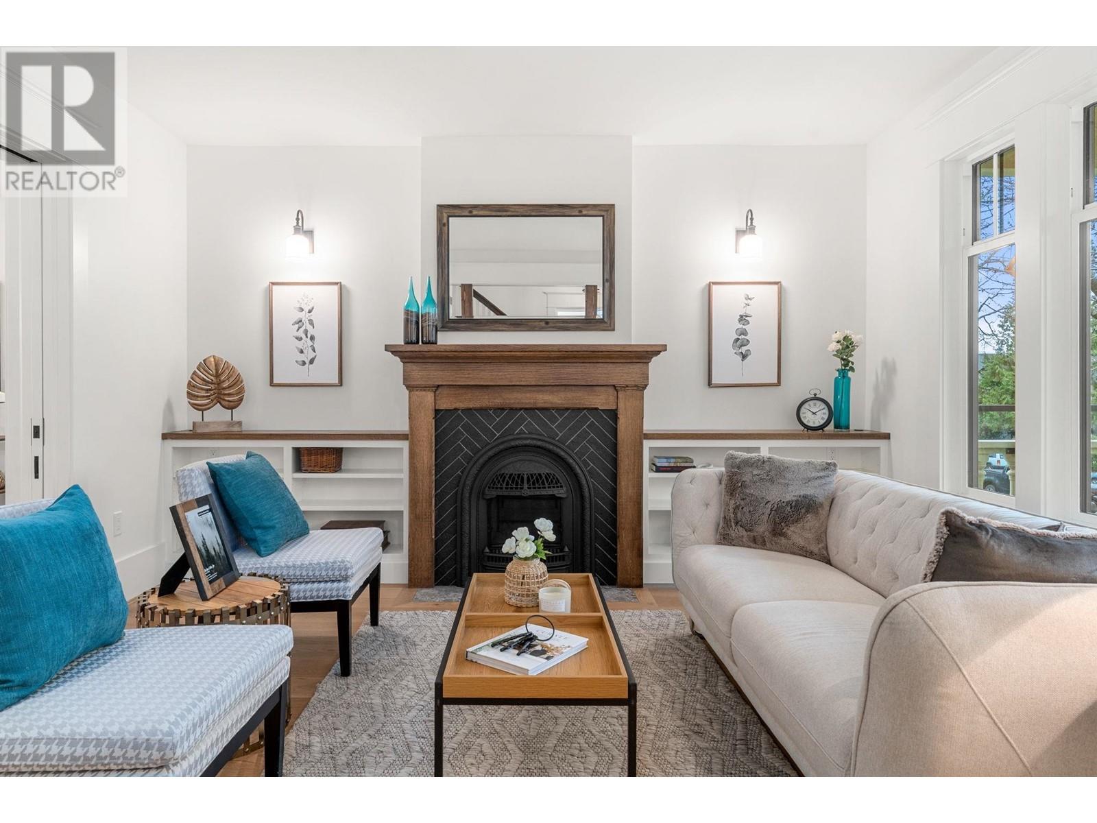 2592 Eton Street, Vancouver, British Columbia  V5K 1J7 - Photo 2 - R2983668