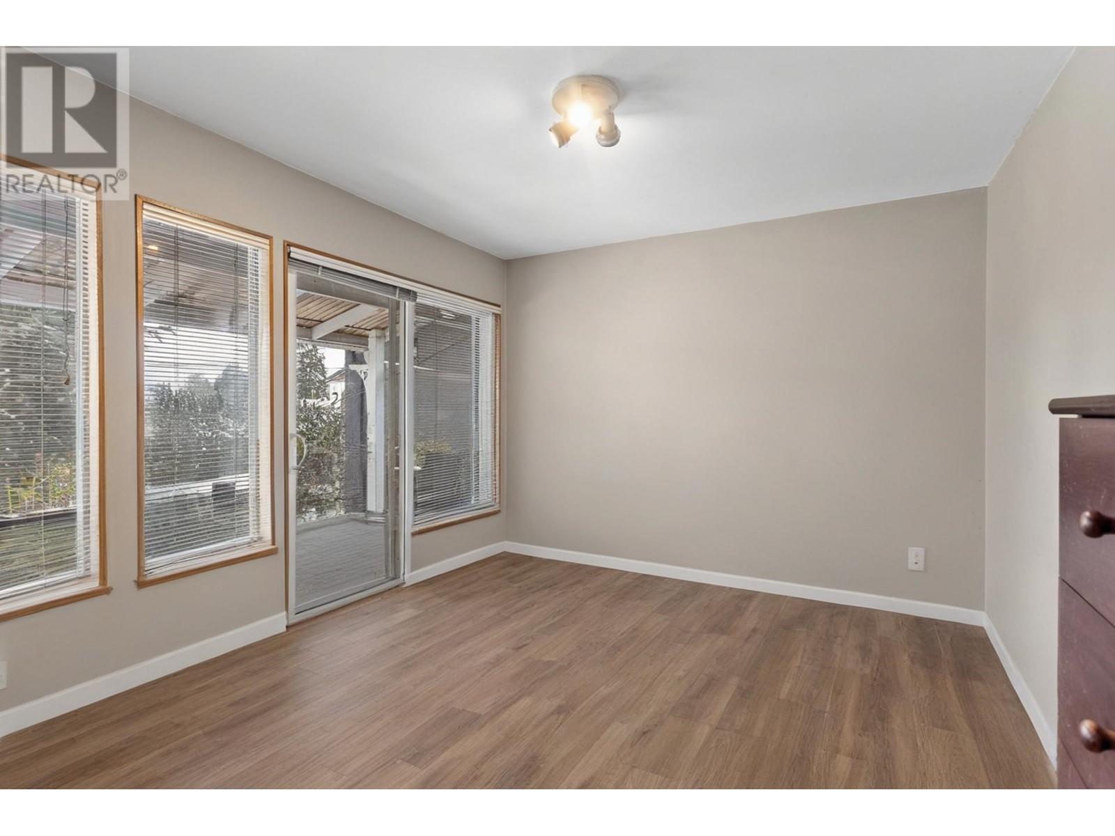 6430 Portland Street, Burnaby, British Columbia  V5E 1A2 - Photo 14 - R2983691