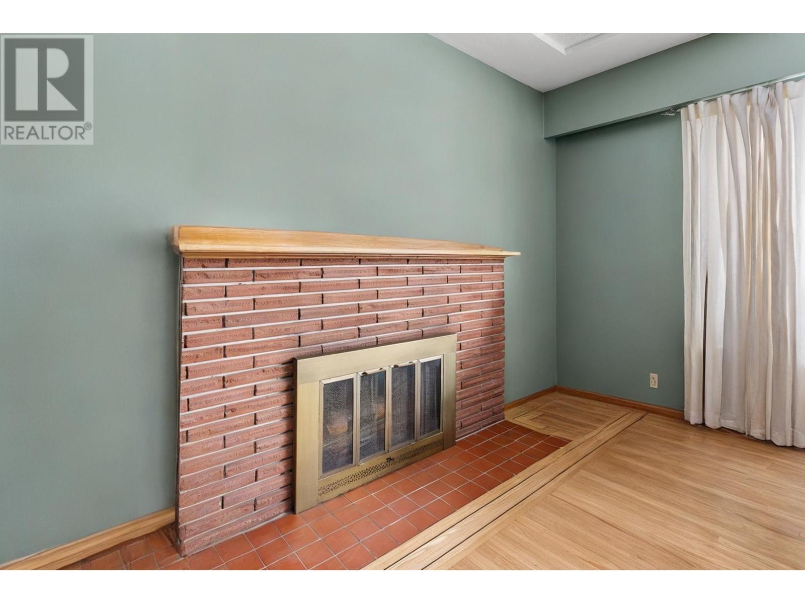 6430 Portland Street, Burnaby, British Columbia  V5E 1A2 - Photo 6 - R2983691