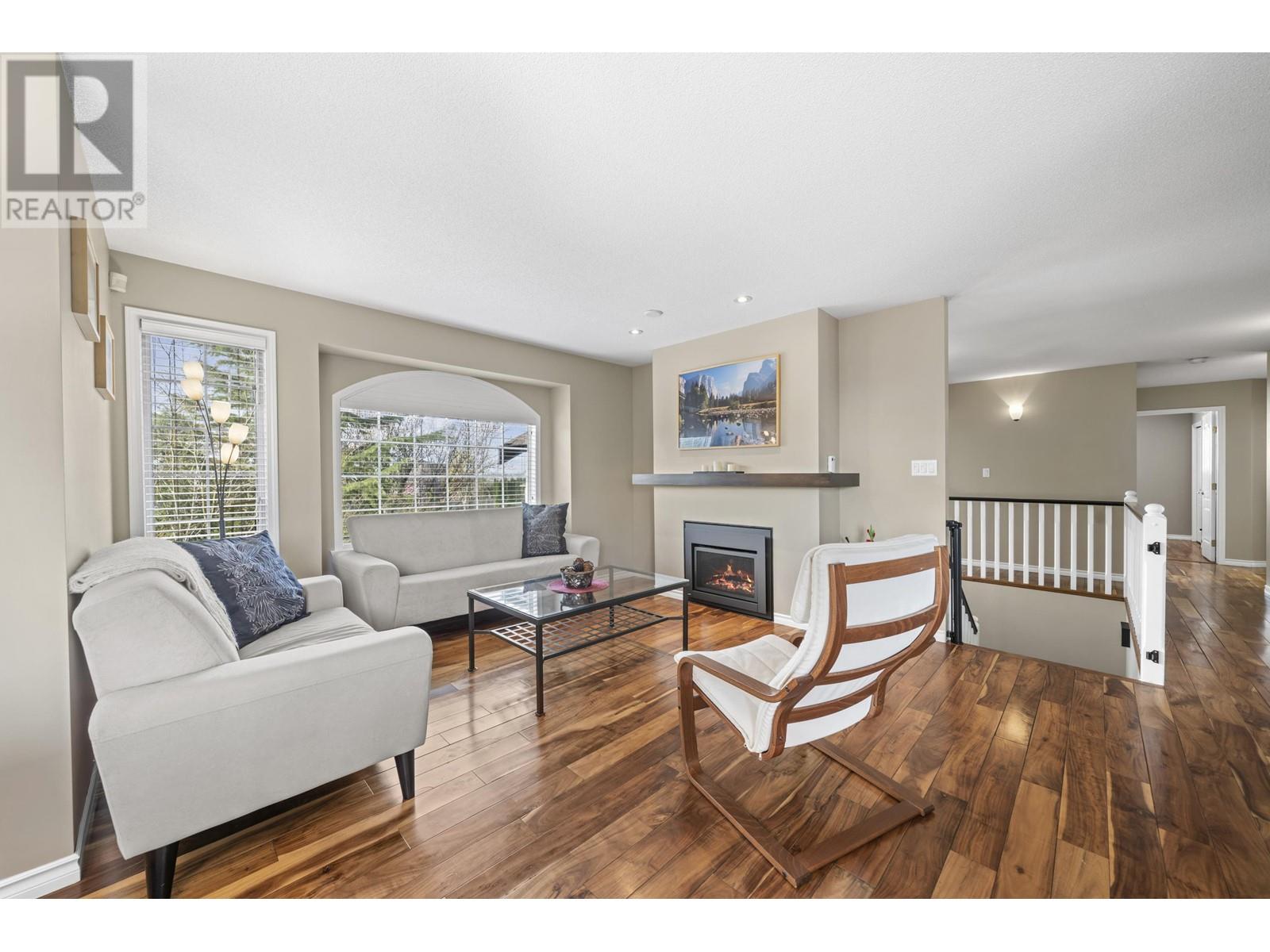 777 Cannon Green, Port Coquitlam, British Columbia  V3C 6E3 - Photo 2 - R2983731