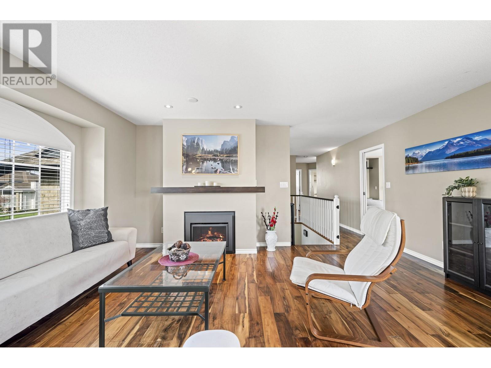 777 Cannon Green, Port Coquitlam, British Columbia  V3C 6E3 - Photo 3 - R2983731