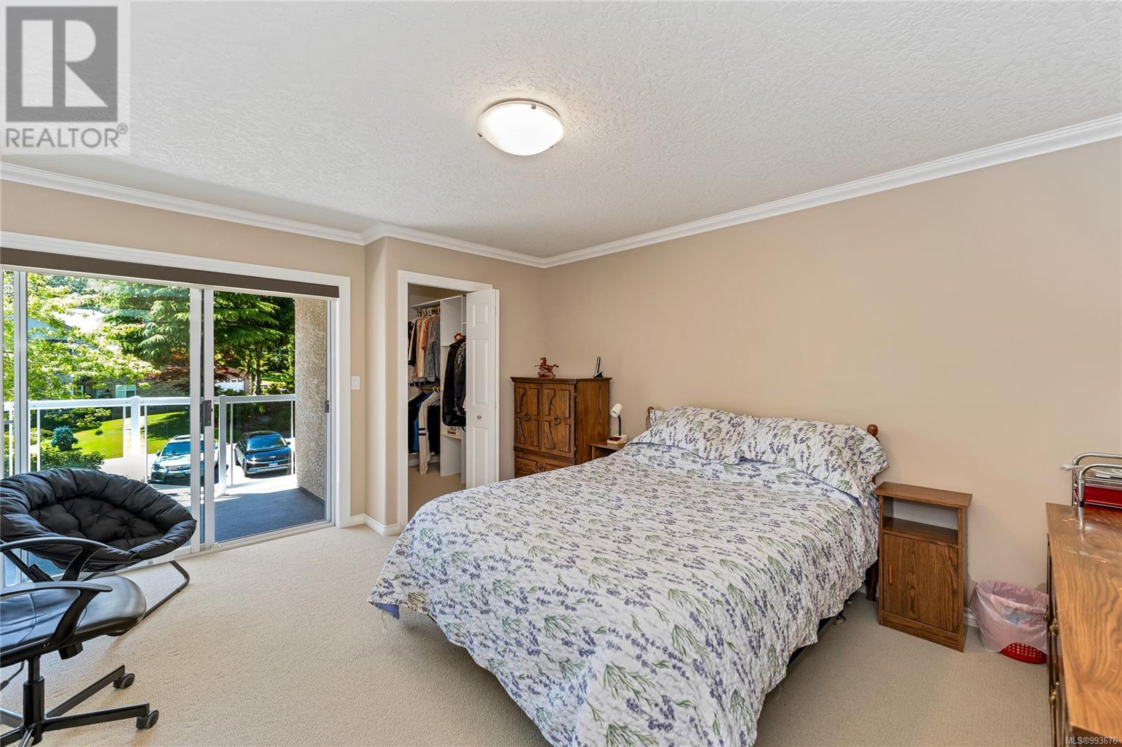 Property at 948 Boulderwood Rise image 2