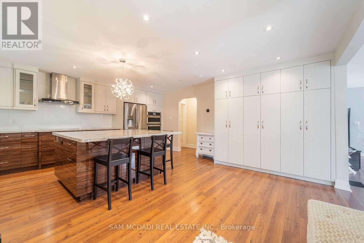 Property at 1730 SUNNINGDALE BEND image 5