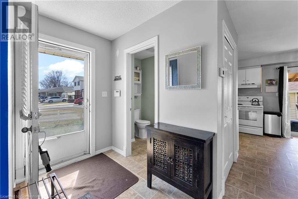 24 Station Street, Welland, Ontario  L3C 5K7 - Photo 3 - 40711904
