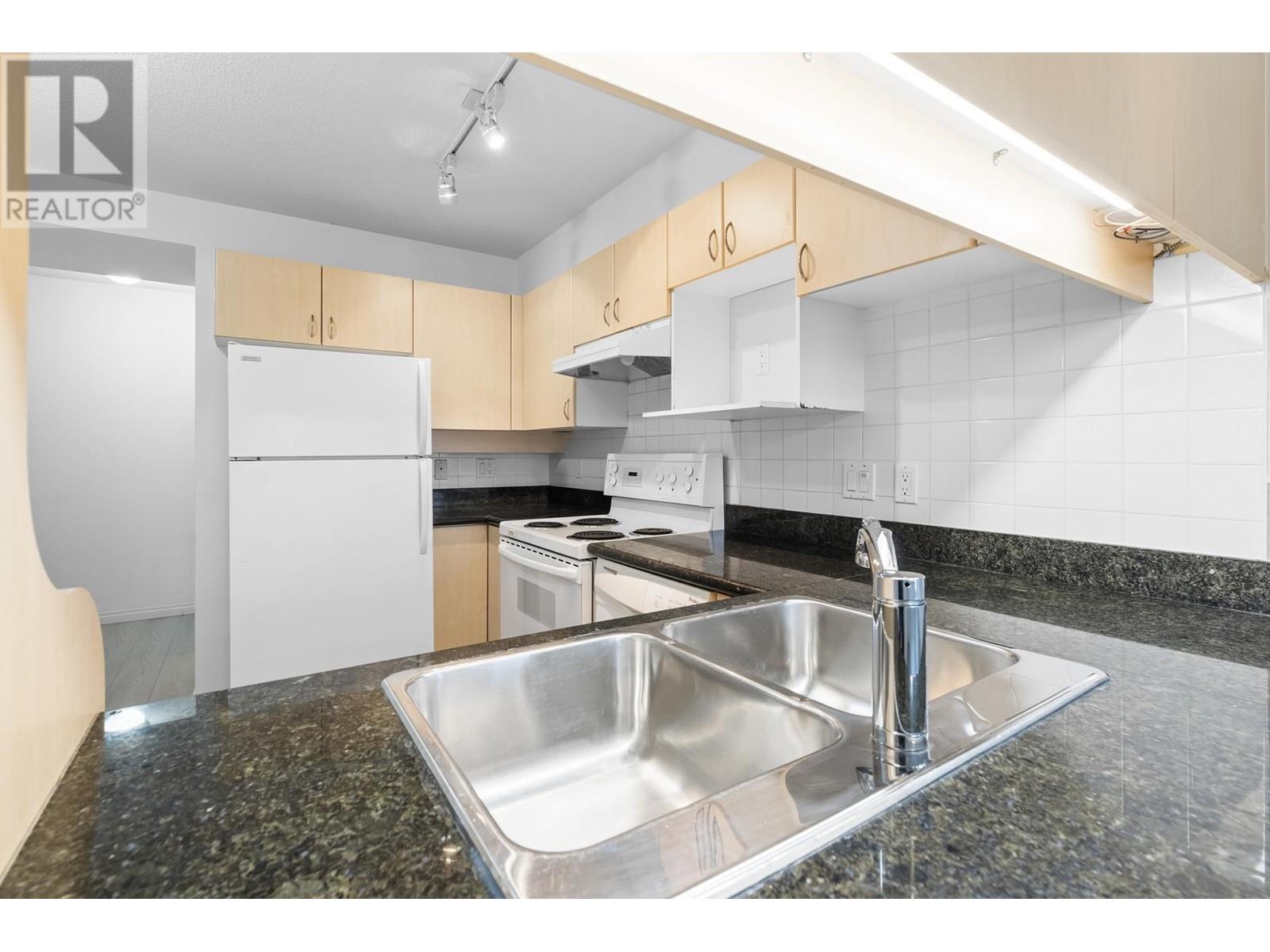 603 6611 Cooney Road, Richmond, British Columbia  V6Y 4C5 - Photo 4 - R2983698
