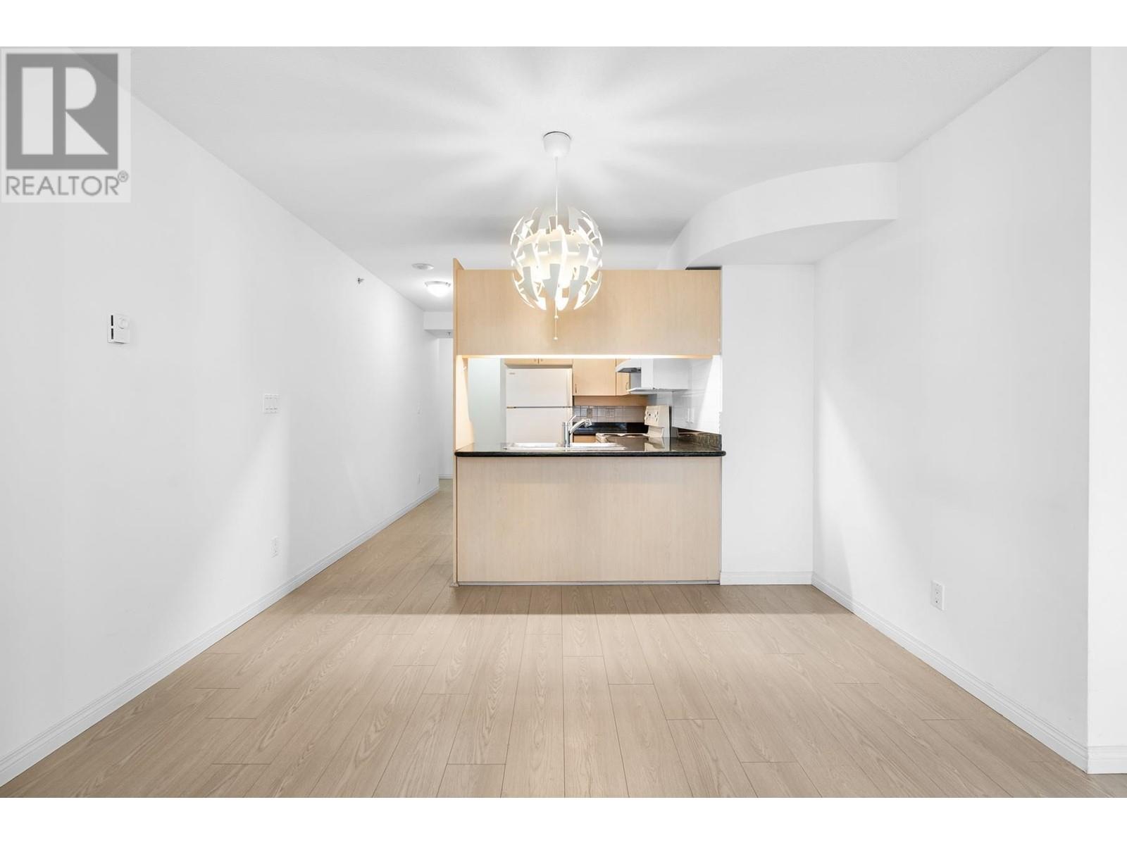 603 6611 Cooney Road, Richmond, British Columbia  V6Y 4C5 - Photo 3 - R2983698