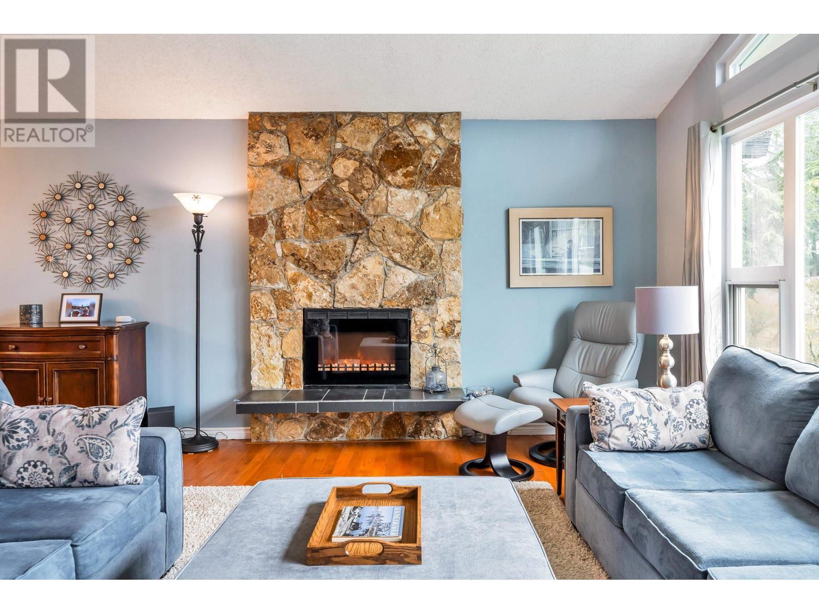 3138 Plimsoll Street, Coquitlam, British Columbia  V3C 3X6 - Photo 6 - R2983713
