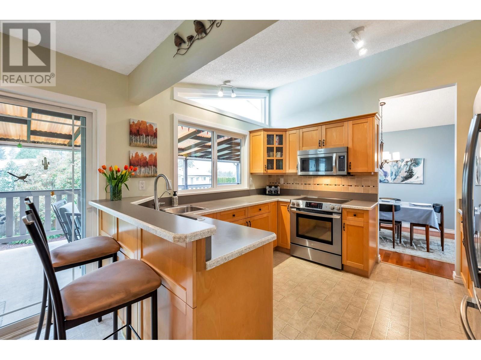 3138 Plimsoll Street, Coquitlam, British Columbia  V3C 3X6 - Photo 9 - R2983713